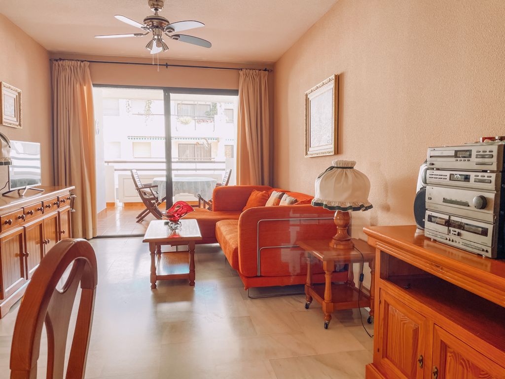 Ruim en licht 3 slaapkamer appartement te huur met een bevoorrechte locatie in Torremolinos.