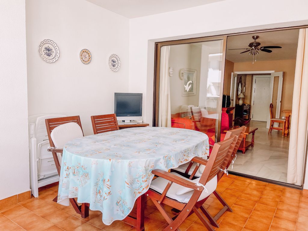 Rymlig och ljus lägenhet med 3 sovrum att hyra med ett privilegierat läge i Torremolinos.