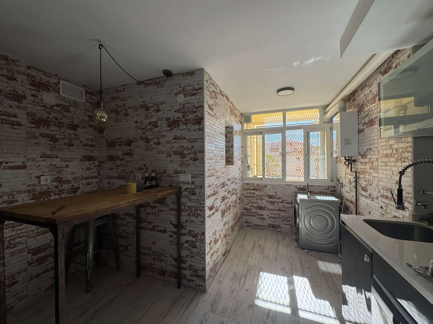 Lejlighed udlejes i Teatinos (Málaga)